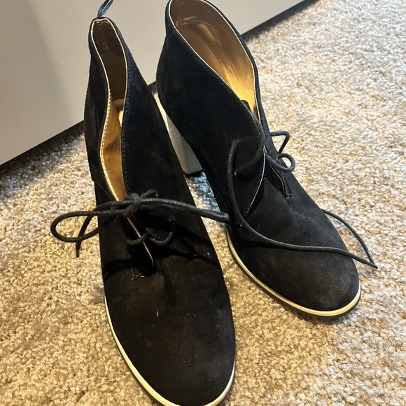 Black boots with white snake skin heel - Picture 2 of 6